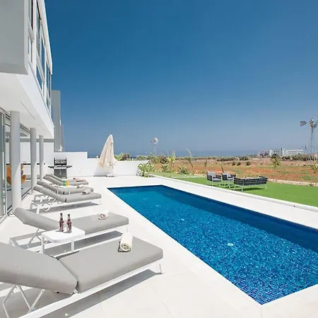 Manta Agrotikos - Stunning 3 Bedroom With Pool * Protaras