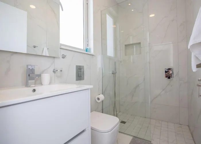 Manta Agrotikos - Stunning 3 Bedroom With Pool Protaras