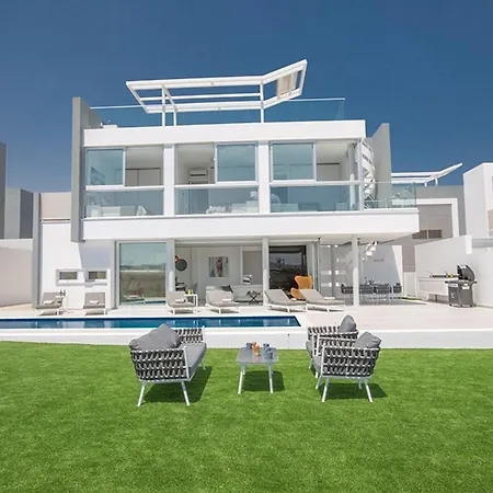 Manta Agrotikos - Stunning 3 Bedroom With Pool - Close To The * Protaras