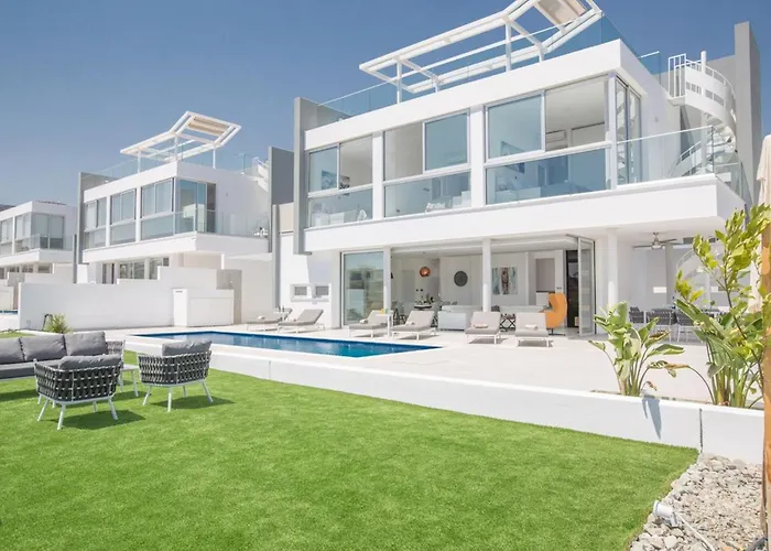 Manta Agrotikos - Stunning 3 Bedroom With Pool *